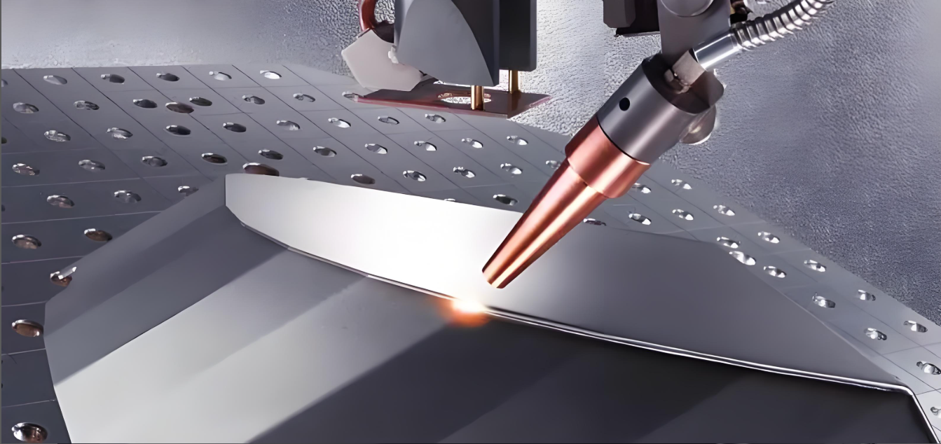 Material ultra-meheetarako eskuko laserra soldatzeko makinaren abantailak